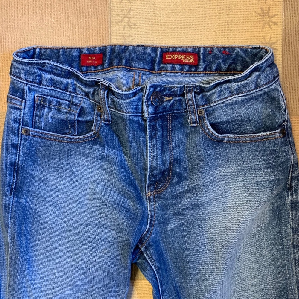 Express Jeans - Picture 2 of 7